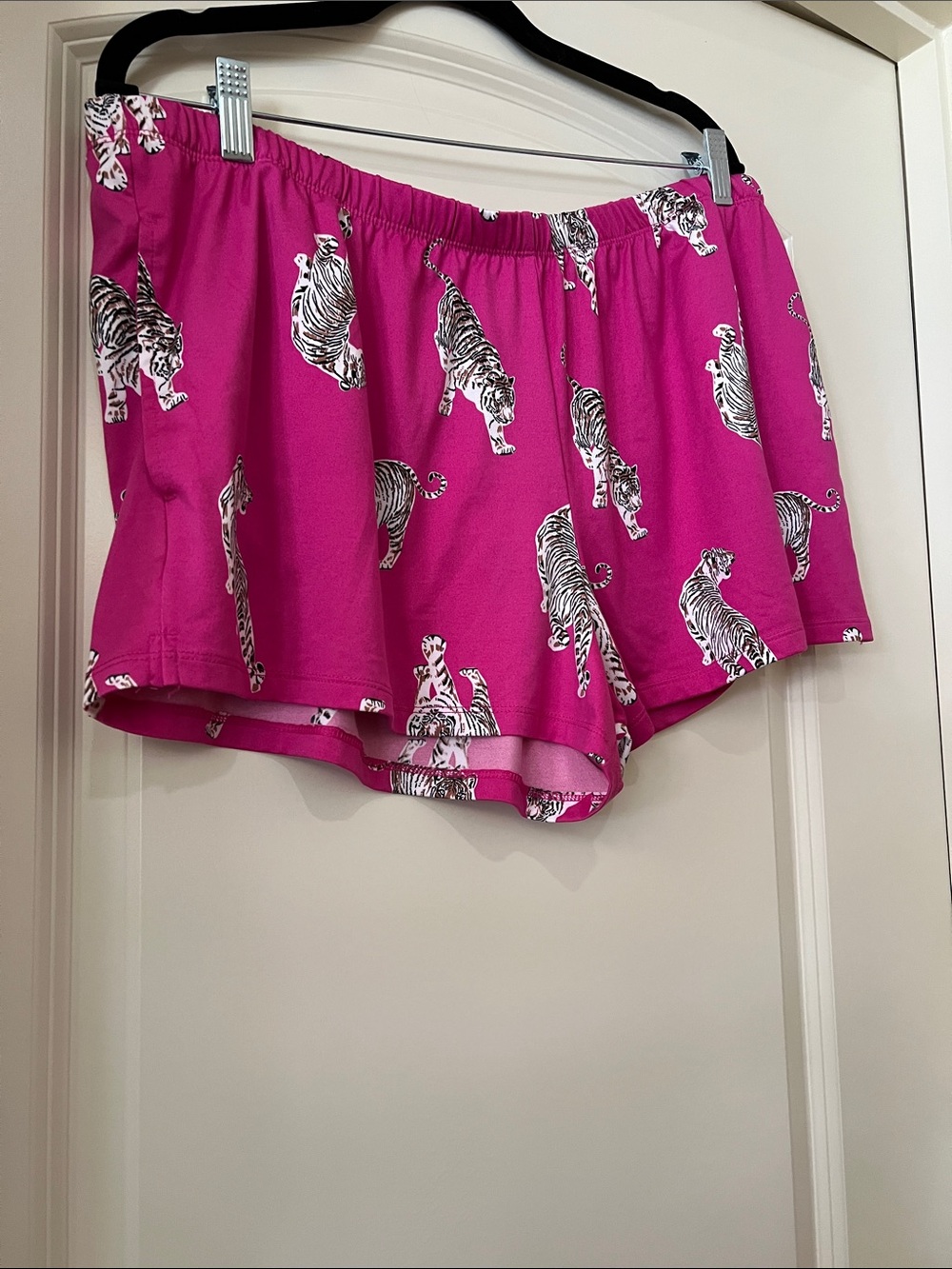 🌻 Women’s Pink Tiger-Print tank &shorts  Pajama . H157 - Picture 2 of 9
